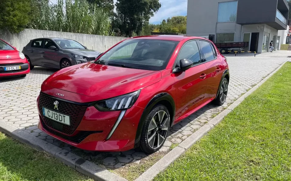 Peugeot e-208 50 kWh GT Pack