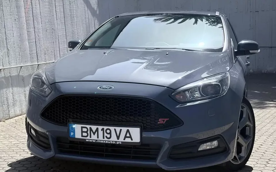 Ford Focus 2.0 EcoBoost ST c/ Pack Pele Desportiva