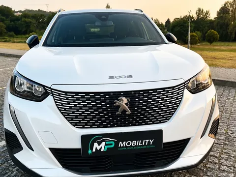 Peugeot e-2008