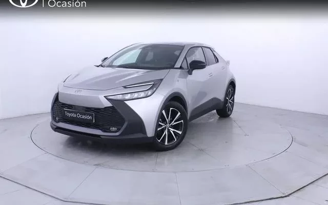 TOYOTA C-HR 1.8 Advance Hybrid 140