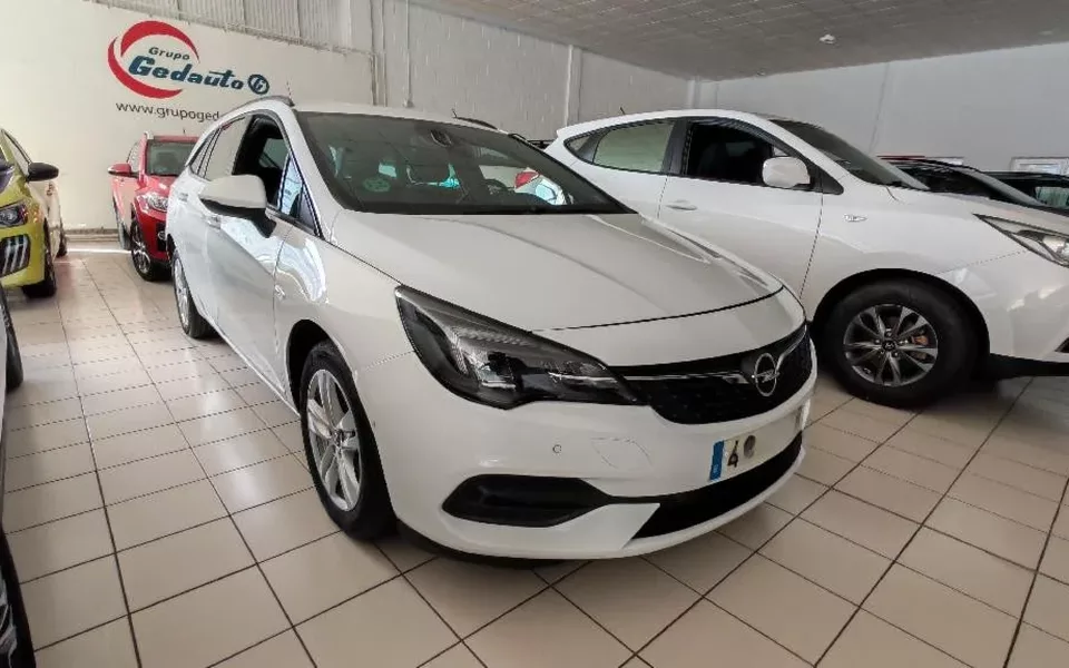 OPEL Astra ASTRA FAM. 1.5D DVH 90KW ELEGANCE SW 5P - 11500€ en Merida
