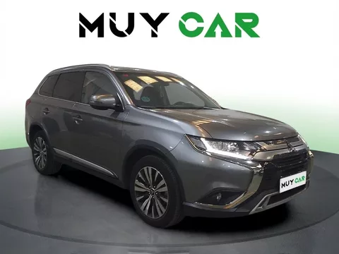 MITSUBISHI Outlander Outlander 200 MPI Motion 2WD 5pl. CVT - 13990€ en Girona
