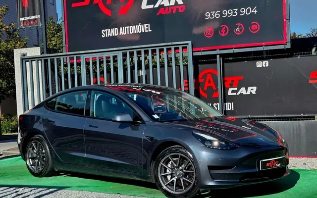 Tesla Model 3 Tração Traseira