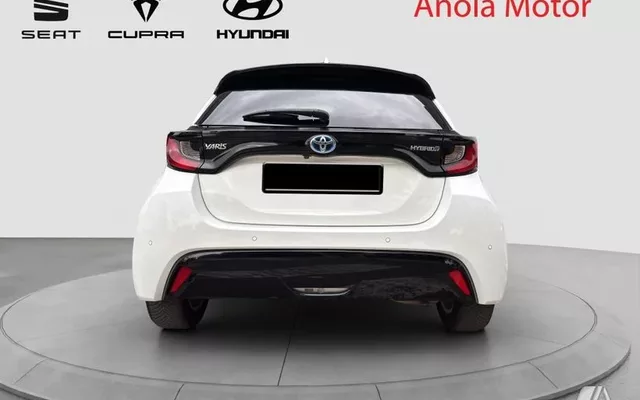TOYOTA Yaris Yaris 120H 1.5 Business Plus