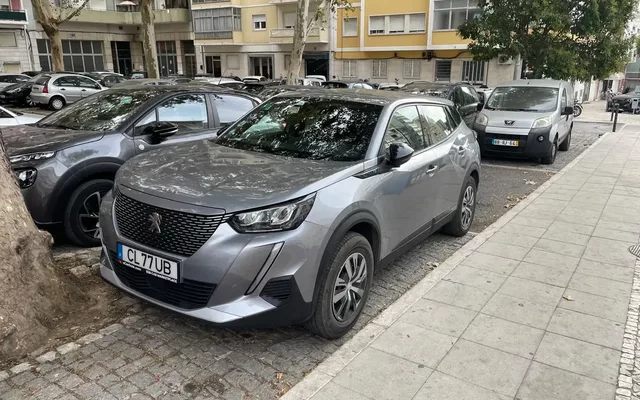 Peugeot e-2008