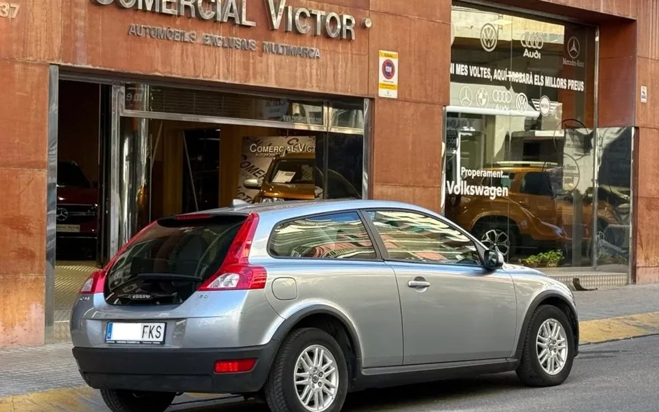 VOLVO C30 C30 1.6D Momentum