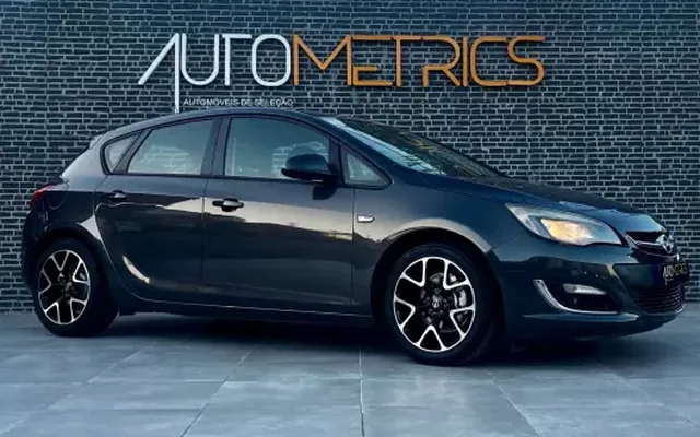 Opel Astra 2012 1.3 CDTi Executive