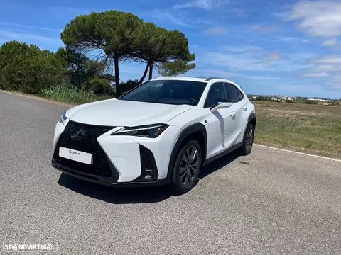 Lexus UX 250h Sport (Ecrã 12.3)