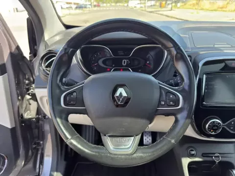 Renault Captur 2017 1.2 TCe Initiale Paris EDC