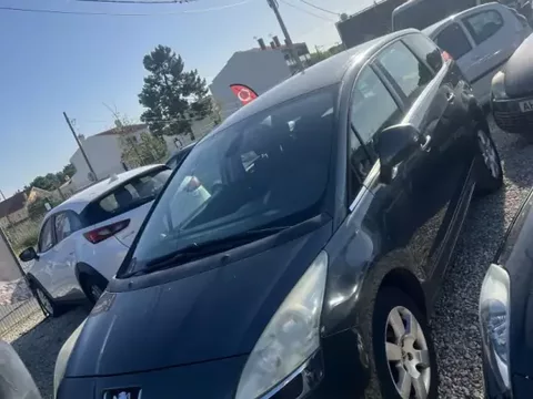Peugeot 5008 2010 1.6 HDi Executive CMP6