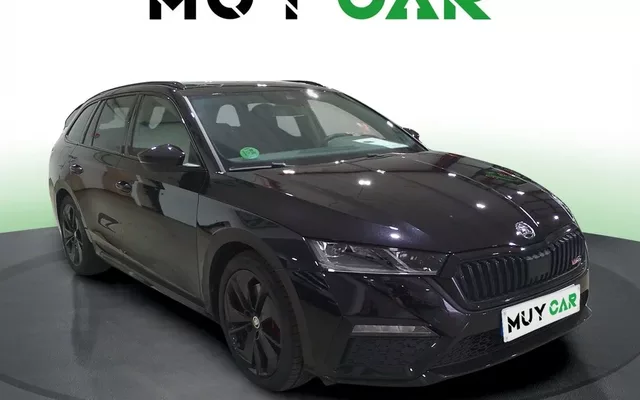 SKODA Octavia Octavia Combi 2.0 TSI RS DSG 180kW