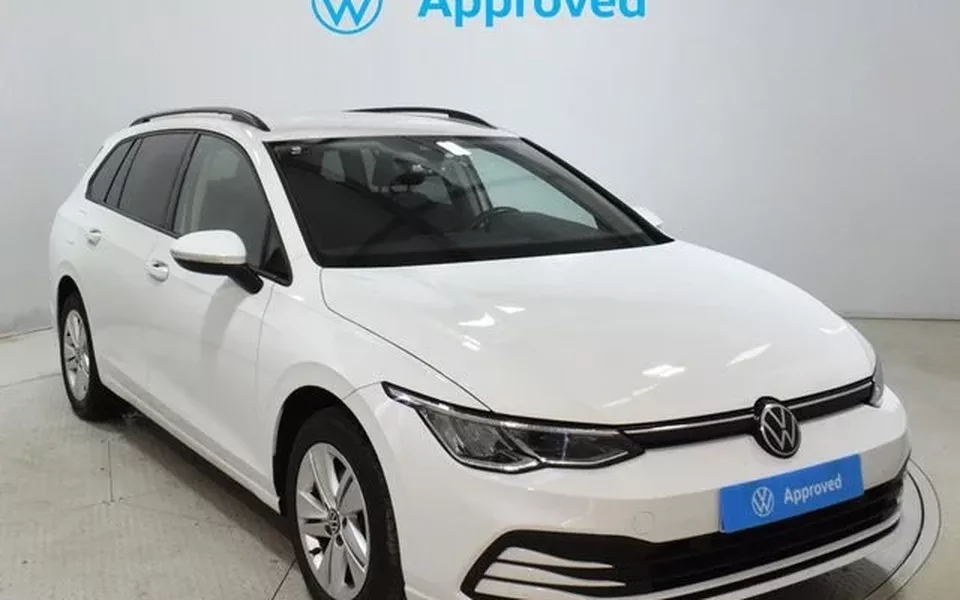 VOLKSWAGEN Golf Golf Variant 1.0 eTSI Life DSG 81kW - 20000€ en Astorga