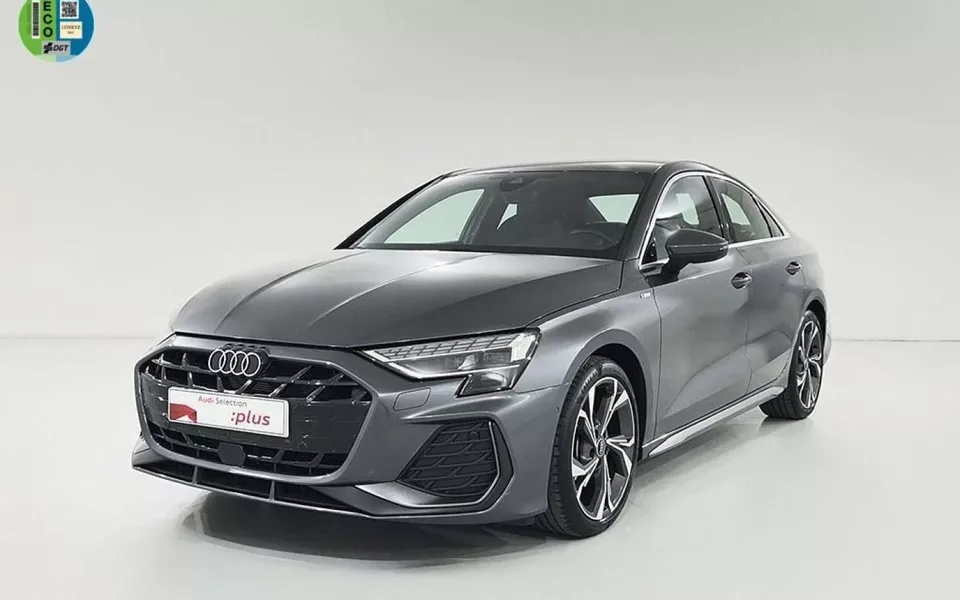 AUDI A3 A3 Sedán TFSI S line S tronic 110kW