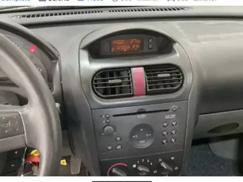 Opel Corsa 2000 1.2 16V Confort