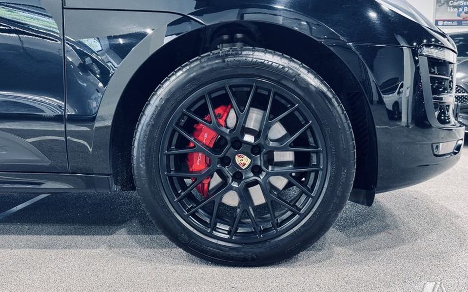 PORSCHE Macan Macan GTS Aut.