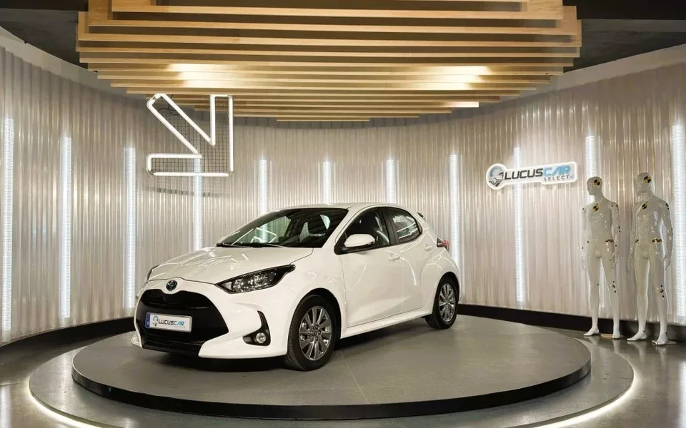 TOYOTA Yaris Yaris 120H 1.5 Active Tech - 21990€ en Lugo