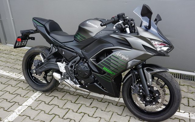 Kawasaki Ninja 650 A2