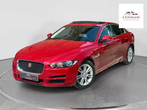 JAGUAR XE 2.0 GTDi Prestige Auto Euro 6 (s/s) 4dr