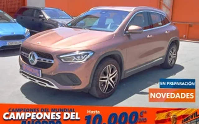 Mercedes-Benz GLA 180 100 kW (136 CV)