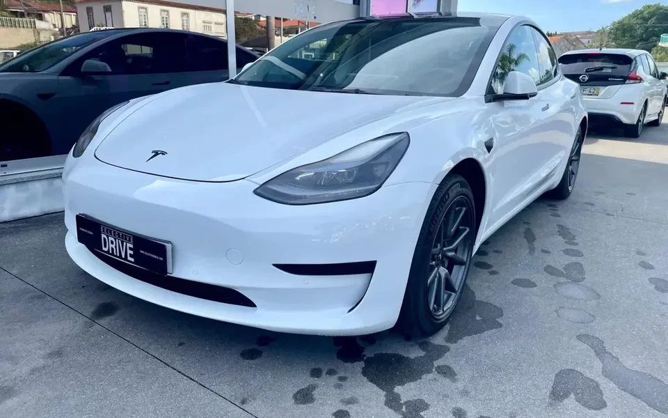 Tesla Model 3 Standard Range Plus RWD