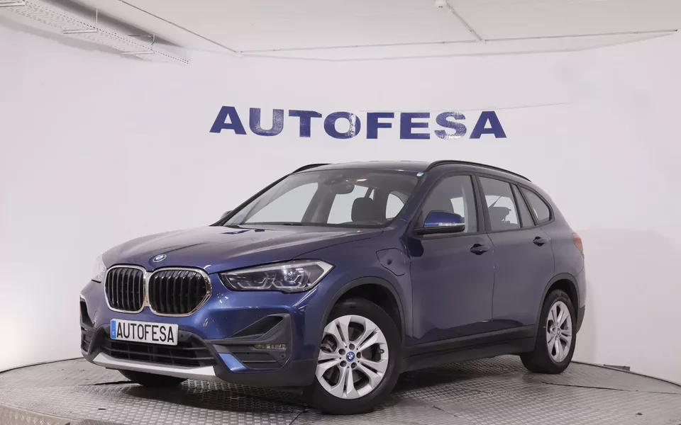 BMW X1 XDRIVE 25e AUTO 220CV 5P # IVA DEDUCIBLE,NAVI,PARKTRONIC,