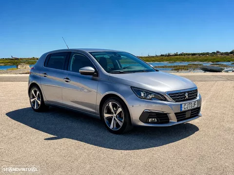Peugeot 308 1.2 PureTech Allure Full LED
