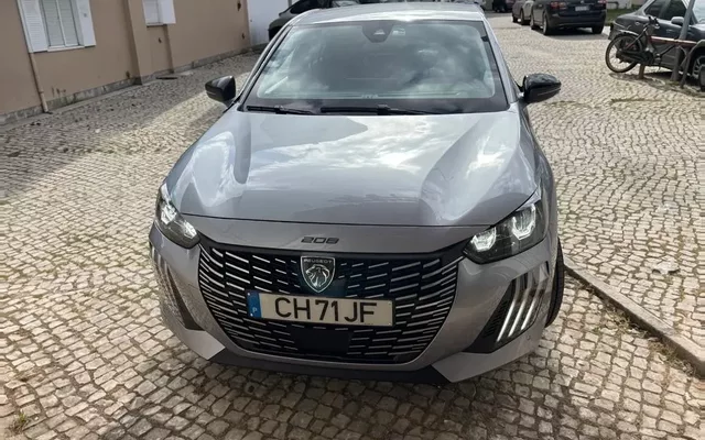 Peugeot 208 Benzin 100 Allure