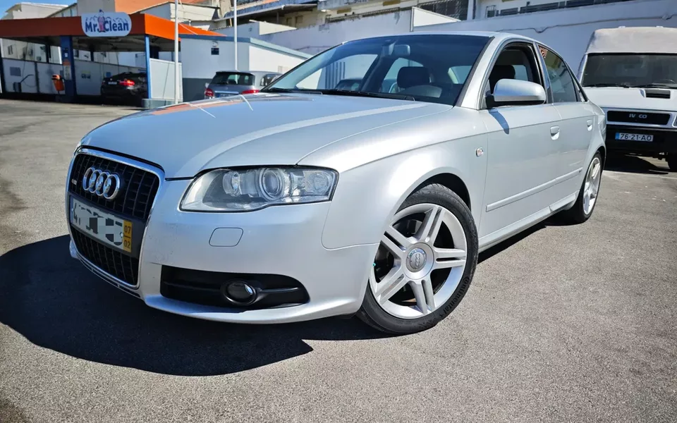 Audi A4 2.0 TDI S-line