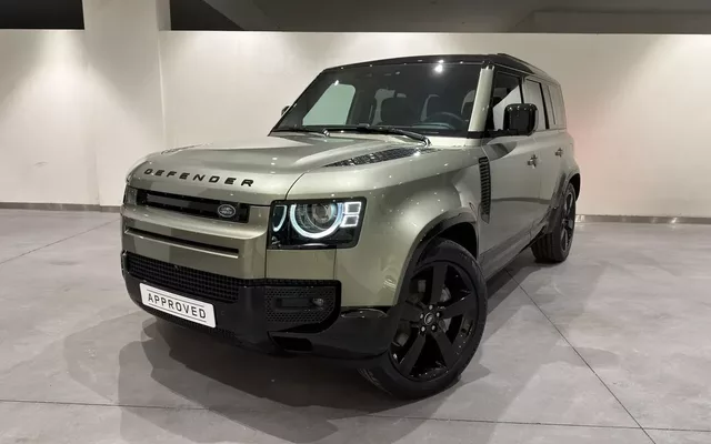 Land Rover Defender 2.0 P300e 110 AWD X-Dynamic SE
