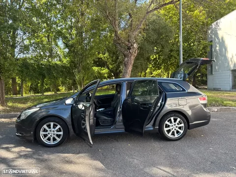 Toyota Avensis SW