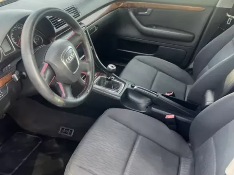 Audi A4 Avant 2006 2.0 TDI Advance