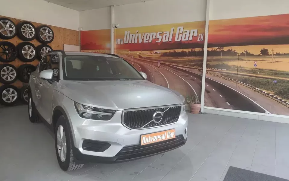 Volvo XC 40 1.5 T3 Momentum Tech Edition
