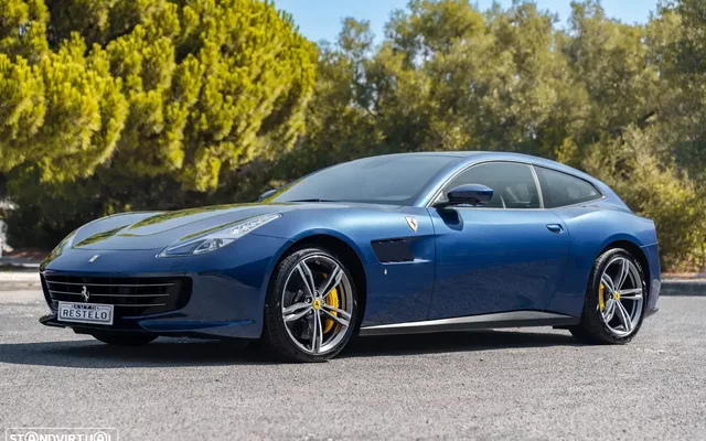 Ferrari GTC4 Lusso T