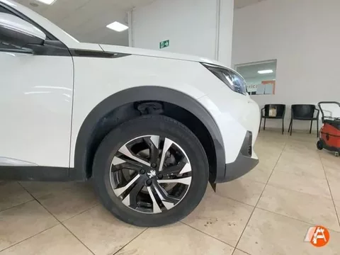 PEUGEOT 2008 2008 1.2 PureTech S&S Allure 100