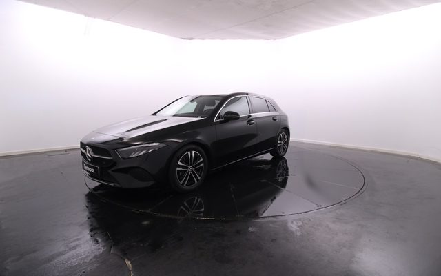 Mercedes-Benz Classe A - 200 d Progressive Advanced Cx. Aut. / Vidros Escurecidos
