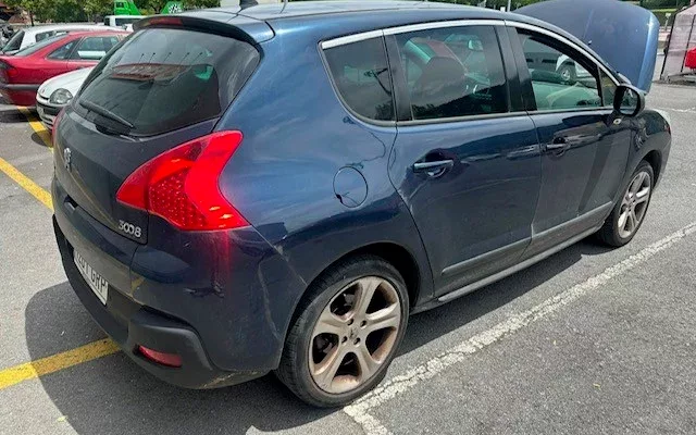 PEUGEOT 3008 3008 1.6 VTi Premium
