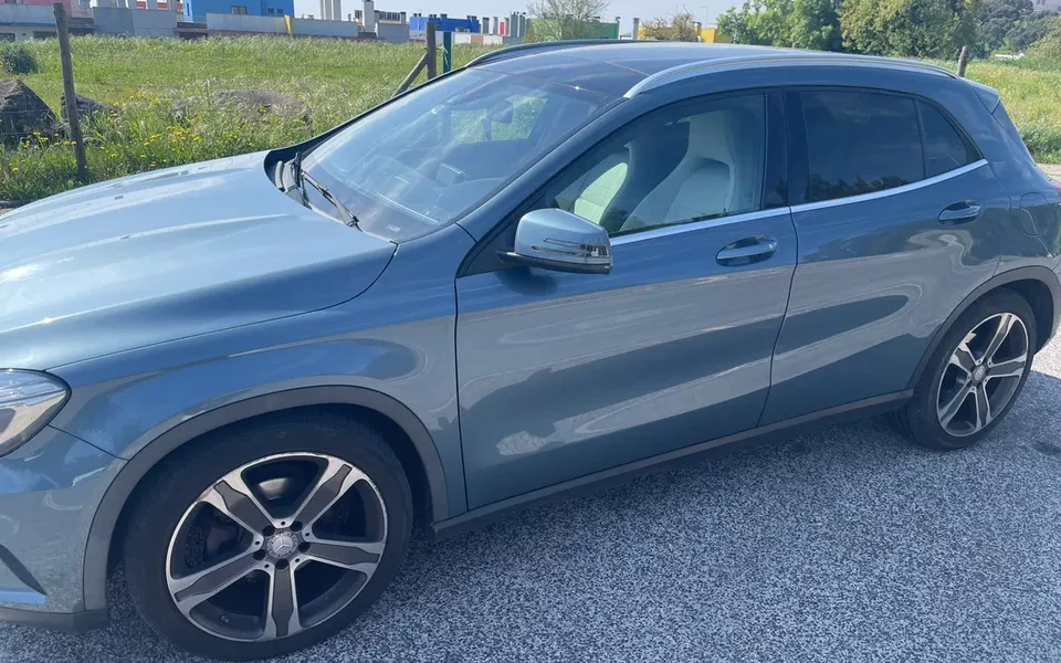 Mercedes-Benz GLA 220 CDI 4-Matic