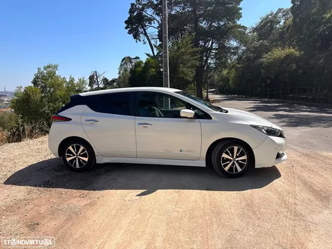 Nissan Leaf 40 kWh Acenta
