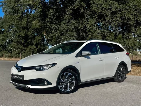 Toyota Auris Touring Sports 1.8 HSD Comfort +P.Sport+Navi