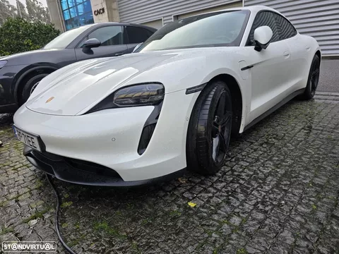 Porsche Taycan 4S