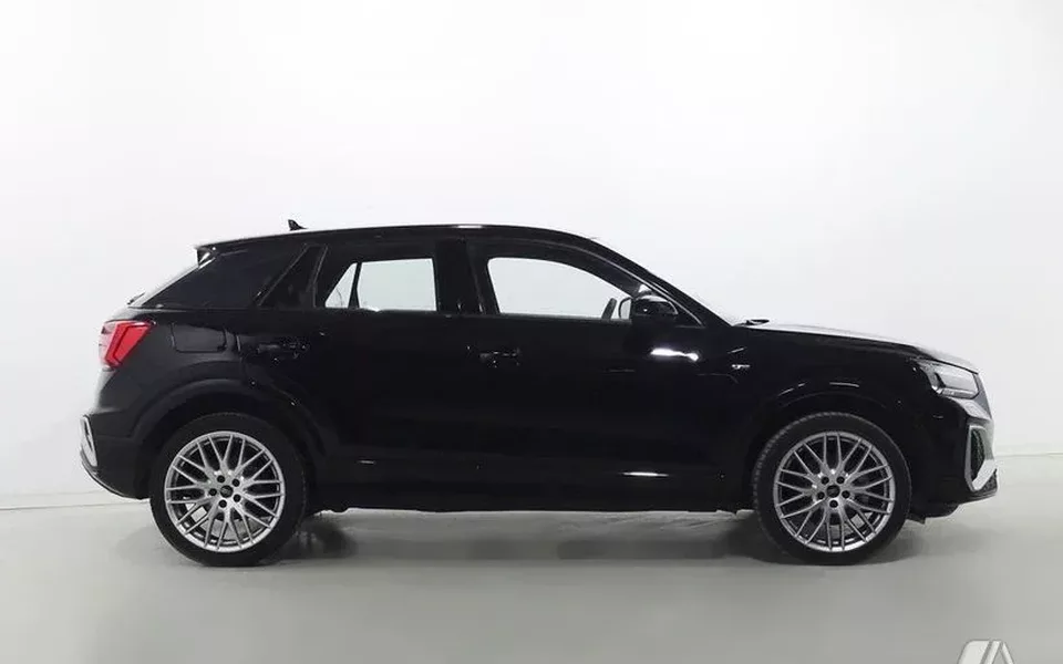 AUDI Q2 Q2 35 TDI Adrenalin S tronic 110kW