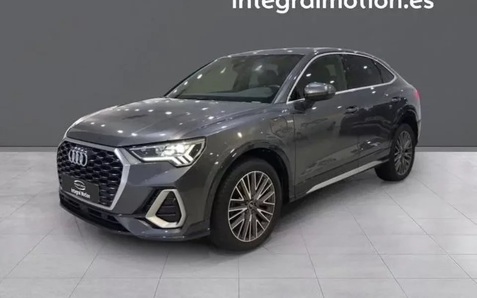 AUDI Q3 Q3 45 TFSIe S line S-tronic
