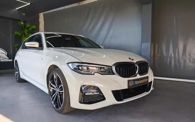 BMW 330 e Pack Desportivo M Auto