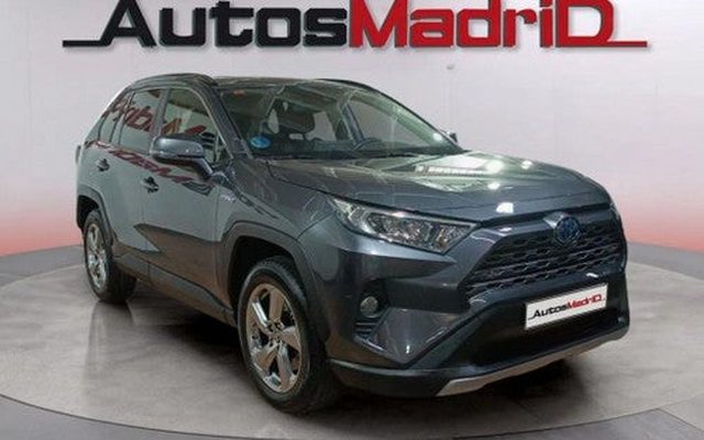 TOYOTA RAV-4 2.5l 220H Advance