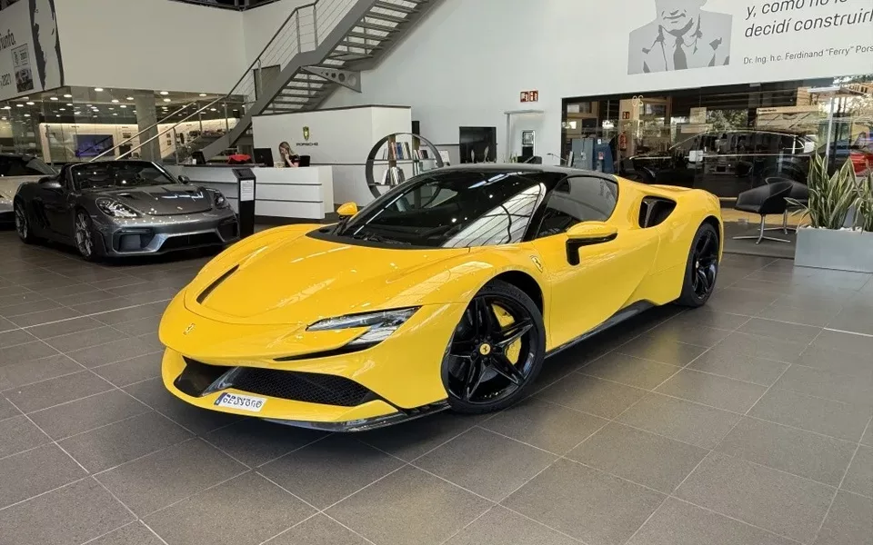 FERRARI SF90 SF90 Stradale - 409000€ en Salt