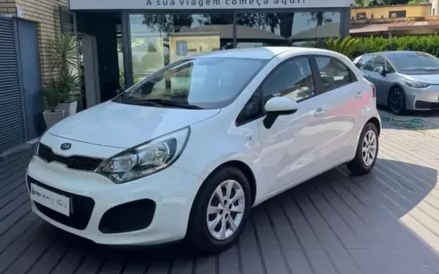 Kia Rio 2011 1.2 CVVT More