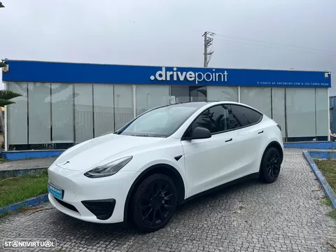 Tesla Model Y Standard