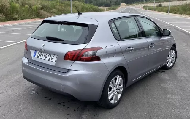 Peugeot 308 1.5 BlueHDi Business Line
