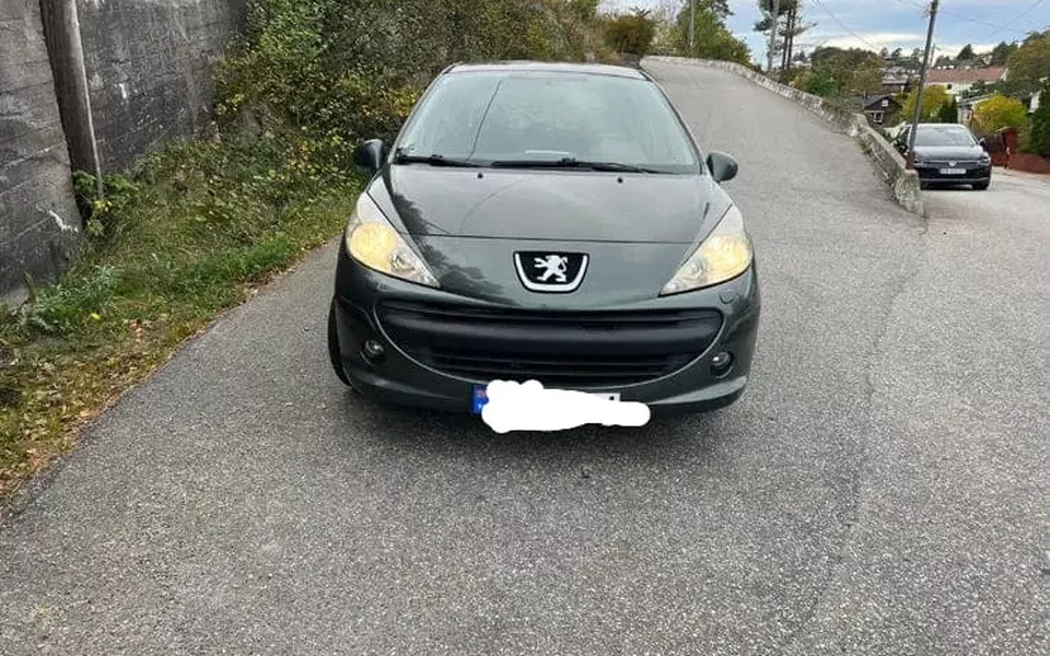 Peugeot 207 110 HDi FAP (Blue Lion) Platinum