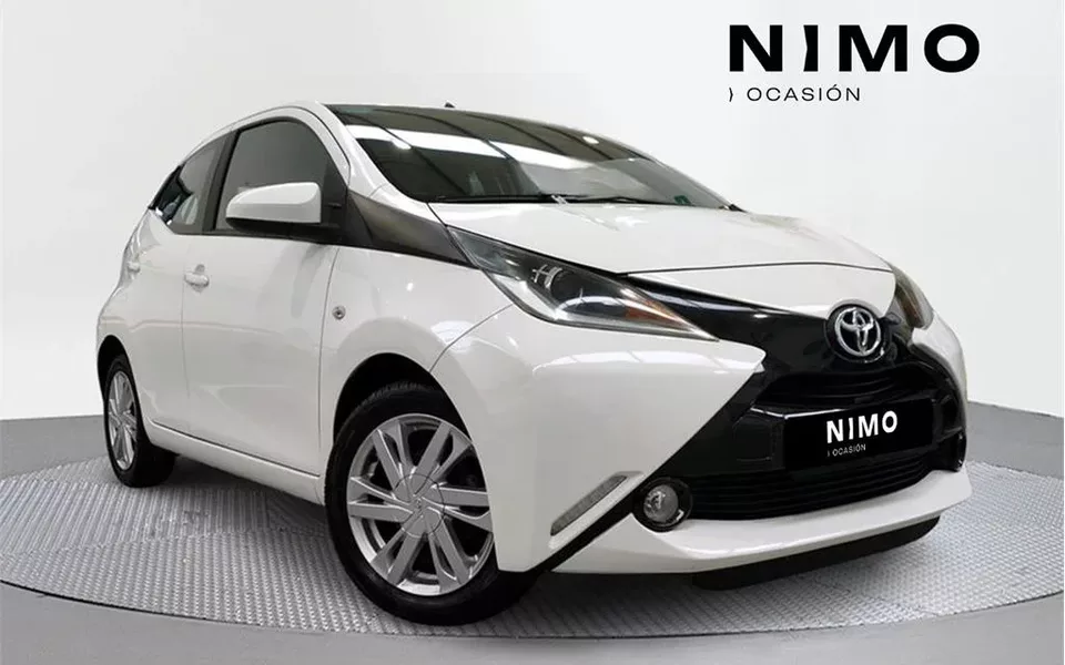 TOYOTA Aygo Aygo 70 x-play